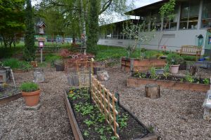 Raleigh Hills garden